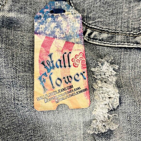 Wallflower Womens 9 Distressed Capri Jeans Lace Belt Stretch NWT Streetwear Boho - Picture 6 of 9